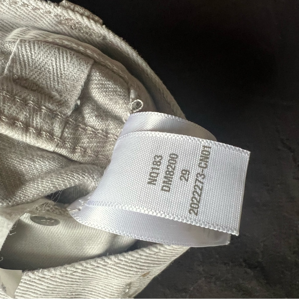 Madewell Low-slung Straight Jeans - Picture 8 of 9